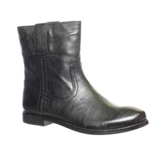 COPY - Frye Black Anna Shortie Sz 8.5